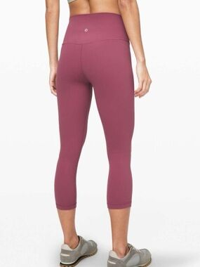 lululemon High-Rise Align Crop  Leggings in Dusty Rose